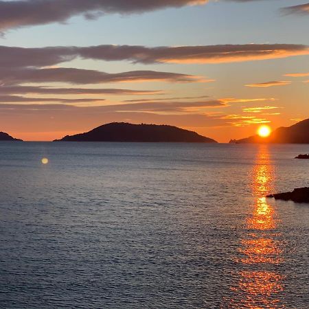 Minisuite Lerici Eksteriør bilde