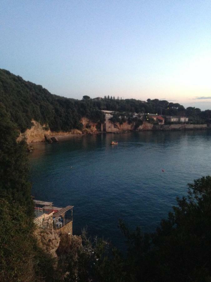 Minisuite Lerici Eksteriør bilde
