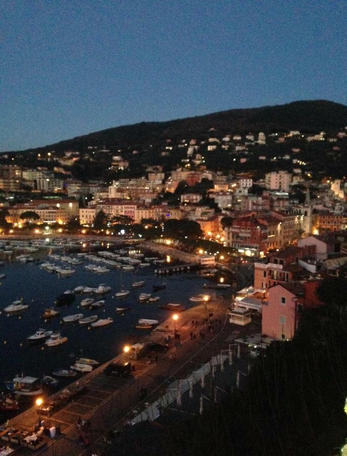 Minisuite Lerici Eksteriør bilde